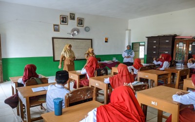 Penjaringan Kesehatan Berkala Anak dan Sosialisasi Garam Beryodium di MI Wajar Ma'arif Sribhawono, Lampung Timur oleh Puskesmas Sribhawono